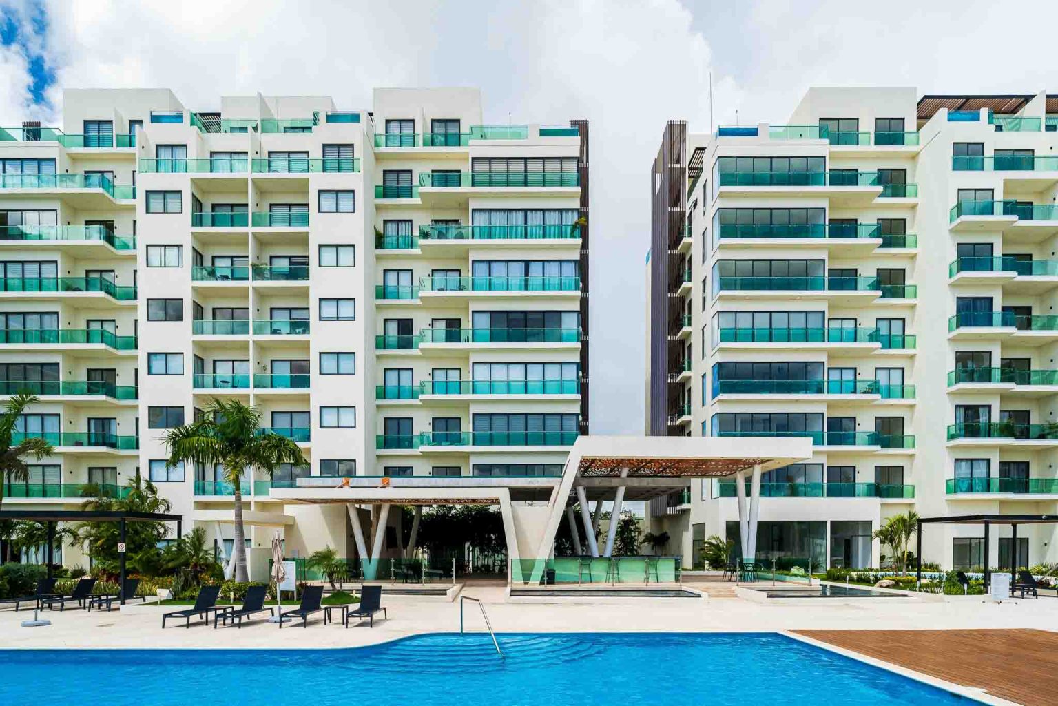 Foto de departamentos en la Riviera Maya, Playa del Carmen Foto de real estate y arquitectura